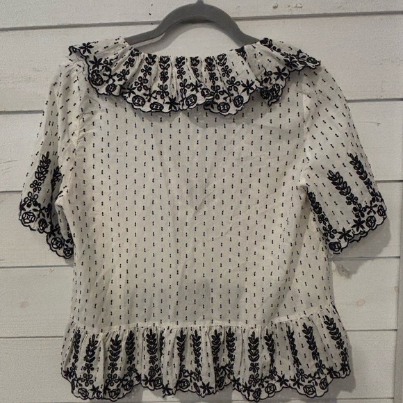 Zara TFR Collection Black and White Ruffle V-Neck blouse in size Large. - Picture 9 of 11